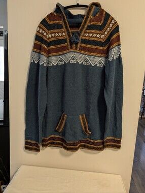 Womans Blue Patterned Hooded Sweater. Made In Peru. Natural Yarn. Long. GUC.
